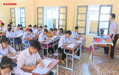 Nỗ lực trước kỳ thi tốt nghiệp đầy biến động